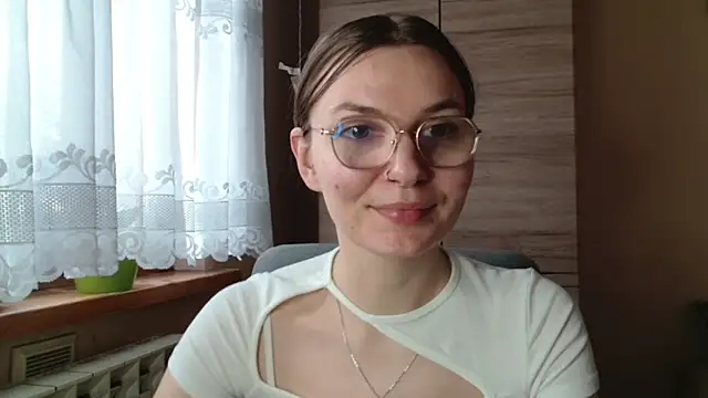 Snapshot of LooveELLYx chatting on October 27, 2025, 11:55 am LooveELLYx online show from October 27, 2025, 11:55 am