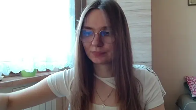 Snapshot of LooveELLYx chatting on November 4, 2025, 7:56 am LooveELLYx online show from November 4, 2025, 7:56 am