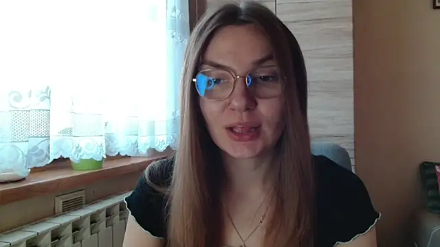 Snapshot of LooveELLYx chatting on November 28, 2025, 7:30 am LooveELLYx online show from November 28, 2025, 7:30 am