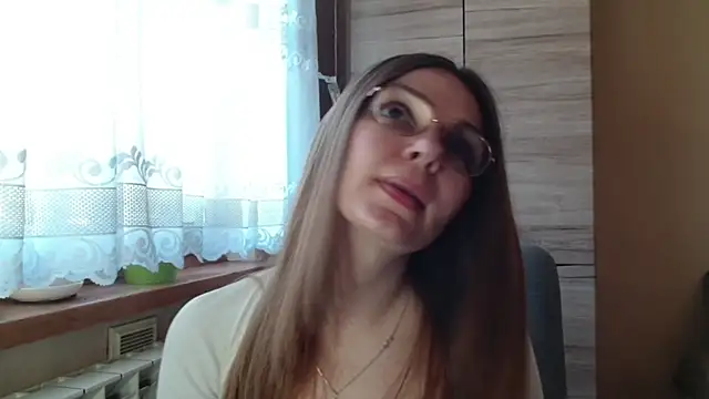 Snapshot of LooveELLYx chatting on November 7, 2025, 7:46 am LooveELLYx online show from November 7, 2025, 7:46 am