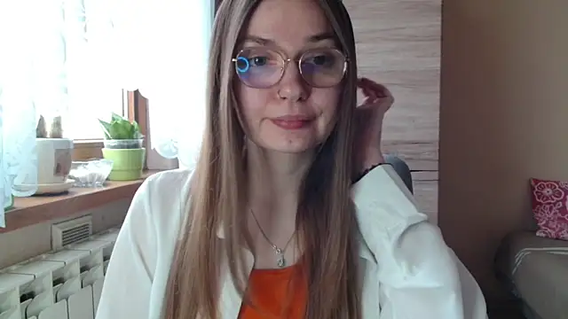 LooveELLYx online show from April 3, 2026, 6:31 am