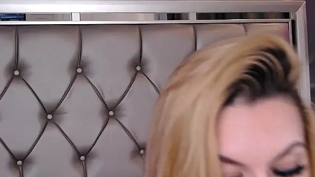 MayaHale online show from November 26, 2025, 11:54 am