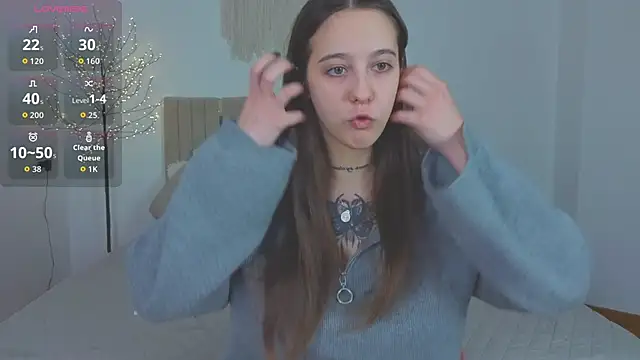 Snapshot of Little_cherryy__ chatting on November 29, 2025, 7:19 am Little cherryy online show from November 29, 2025, 7:19 am