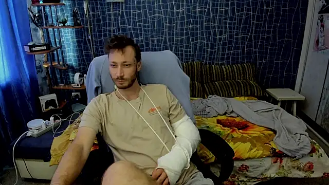 CuteBoy228 online show from May 31, 2026, 9:04 am