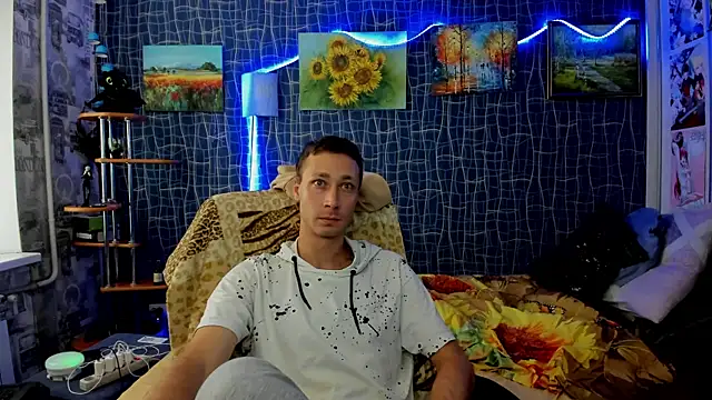 Snapshot of CuteBoy228 chatting on November 18, 2025, 11:02 am CuteBoy228 online show from November 18, 2025, 11:02 am