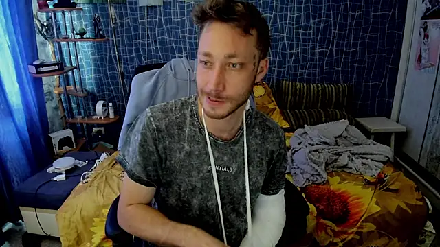 CuteBoy228 online show from May 26, 2026, 9:40 am