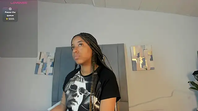 Snapshot of Sophia_Ebony chatting on November 18, 2025, 12:41 pm Sophia Ebony online show from November 18, 2025, 12:41 pm