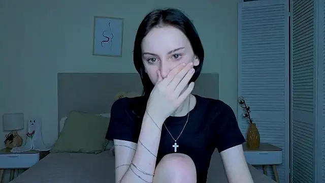 Snapshot of Little_moly999 chatting on December 15, 2025, 4:40 am Little moly999 online show from December 15, 2025, 4:40 am