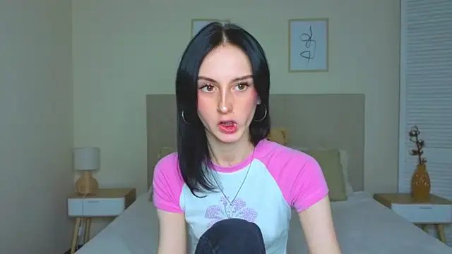 Snapshot of Little_moly999 chatting on September 11, 2025, 7:47 pm Little moly999 online show from September 11, 2025, 7:47 pm