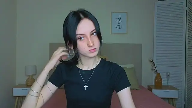 Snapshot of Little_moly999 chatting on October 19, 2025, 9:39 pm Little moly999 online show from October 19, 2025, 9:39 pm