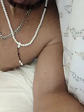 Snapshot of redonfire chatting on December 14, 2025, 2:18 am redonfire online show from December 14, 2025, 2:18 am