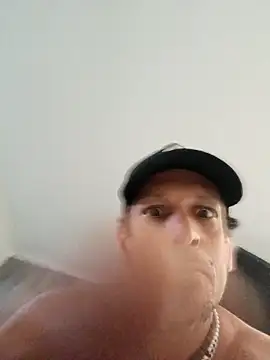 Snapshot of redonfire chatting on February 12, 2026, 12:27 pm redonfire online show from February 12, 2026, 12:27 pm