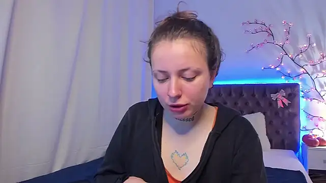 LilaVame online show from October 30, 2025, 9:01 pm