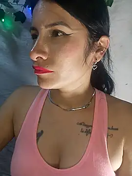 karinnahotdirty online show from April 10, 2026, 8:27 pm