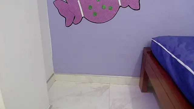 skinnykalitzo18 online show from December 1, 2025, 2:18 pm