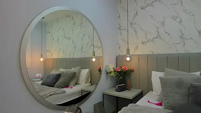 Snapshot of Karlla_Brown chatting on December 1, 2025, 1:23 pm Karlla Brown online show from December 1, 2025, 1:23 pm