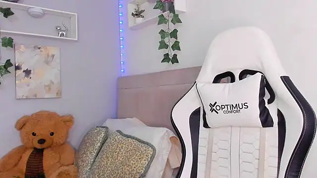 Snapshot of Thomas_wil chatting on November 11, 2025, 8:47 pm Thomas wil online show from November 11, 2025, 8:47 pm