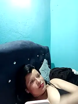 Hanna Kieran online show from October 30, 2025, 3:38 am