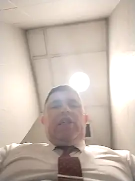 BigCristh79 online show from April 18, 2026, 6:49 am