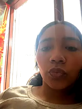 Snapshot of effie_castroo chatting on October 24, 2025, 5:01 pm effie castroo online show from October 24, 2025, 5:01 pm