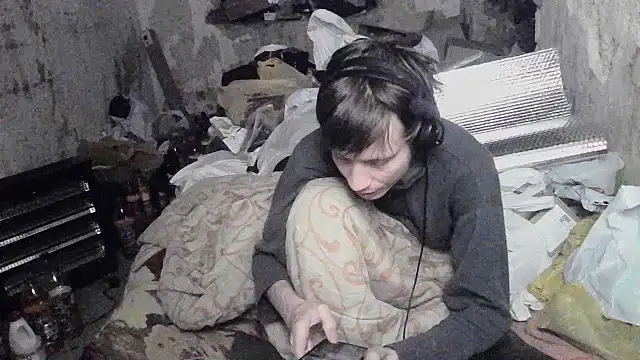 Snapshot of makarov1993 chatting on June 14, 2026, 8:43 pm makarov1993 online show from June 14, 2026, 8:43 pm