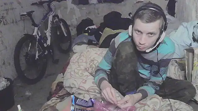 makarov1993 online show from October 28, 2025, 10:31 pm