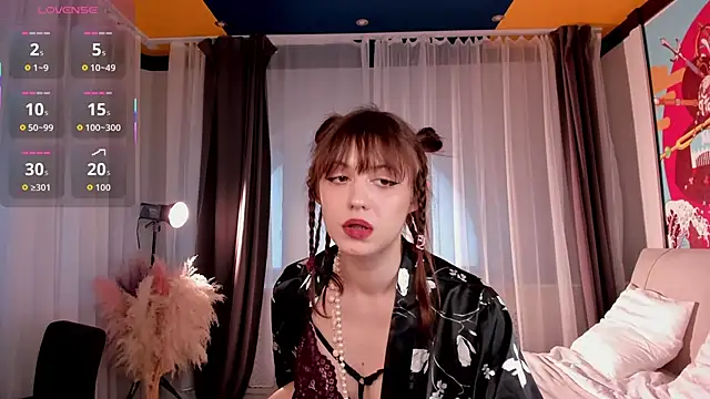 Snapshot of chloe_dreammm chatting on October 13, 2025, 12:07 pm chloe dreammm online show from October 13, 2025, 12:07 pm