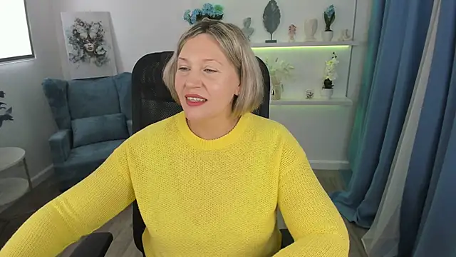 Snapshot of NinaStarle chatting on October 1, 2025, 5:45 am NinaStarle online show from October 1, 2025, 5:45 am