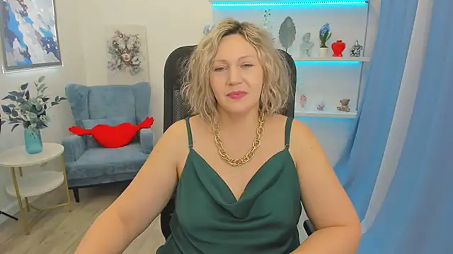 NinaStarle online show from March 12, 2026, 11:47 am