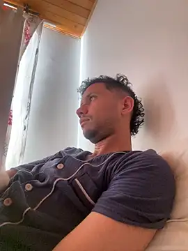 Michaell Spinelly online show from December 19, 2025, 3:47 pm