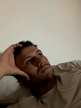 Michaell Spinelly online show from December 17, 2025, 2:38 am