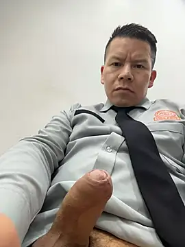 Snapshot of Manu0586 chatting on November 9, 2025, 2:48 am Manu0586 online show from November 9, 2025, 2:48 am