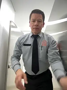 Snapshot of Manu0586 chatting on January 15, 2026, 5:44 am Manu0586 online show from January 15, 2026, 5:44 am