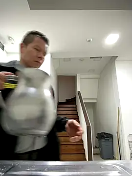 Snapshot of Manu0586 chatting on November 4, 2025, 12:25 am Manu0586 online show from November 4, 2025, 12:25 am