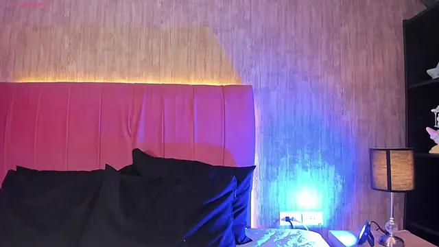 Snapshot of Kendra_kobein chatting on February 14, 2026, 6:24 am Kendra kobein online show from February 14, 2026, 6:24 am