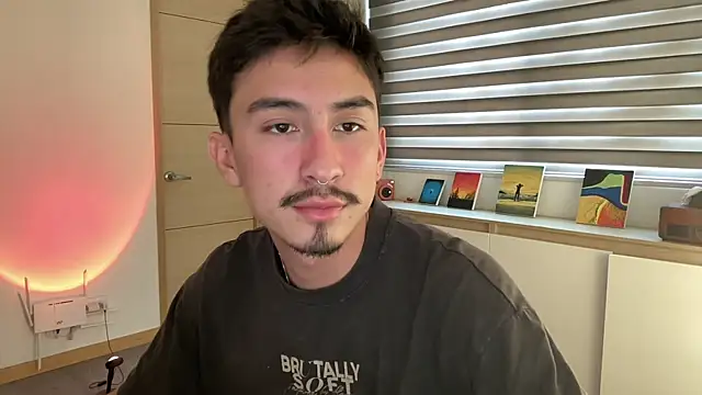 Snapshot of sweettaaron01 chatting on November 20, 2025, 5:13 pm sweettaaron01 online show from November 20, 2025, 5:13 pm