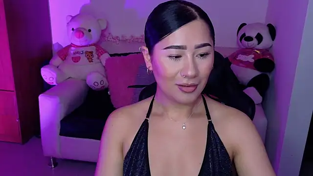 Snapshot of evelyn_ch_ chatting on November 6, 2025, 11:14 am evelyn ch online show from November 6, 2025, 11:14 am