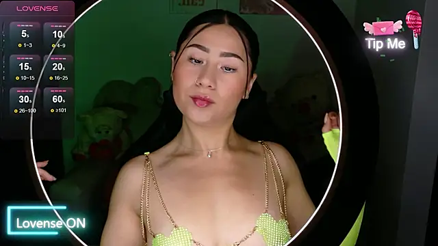 Snapshot of evelyn_ch_ chatting on November 27, 2025, 10:59 am evelyn ch online show from November 27, 2025, 10:59 am