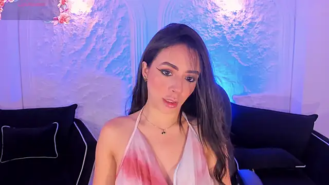 Snapshot of IsabellaMoreau chatting on April 19, 2026, 5:58 pm IsabellaMoreau online show from April 19, 2026, 5:58 pm