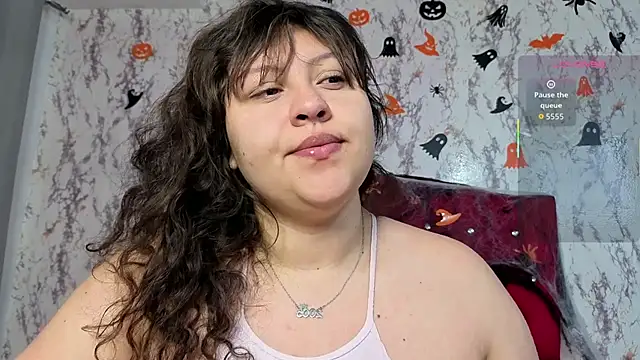 Snapshot of Larissa_Antonella chatting on October 29, 2025, 5:17 am Larissa Antonella online show from October 29, 2025, 5:17 am