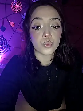 summi10 online show from November 2, 2025, 10:59 pm