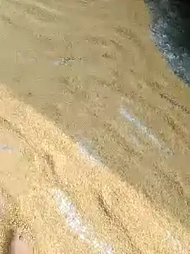 CatchingBouquet online show from November 21, 2025, 4:44 am