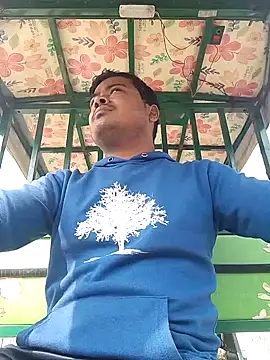 CatchingBouquet online show from January 13, 2026, 6:39 am