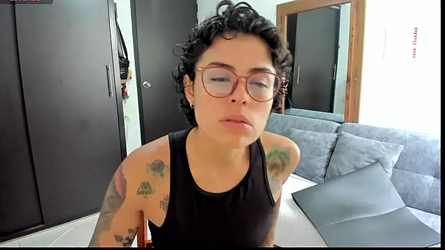 Snapshot of natt_op chatting on May 8, 2026, 2:10 pm natt op online show from May 8, 2026, 2:10 pm