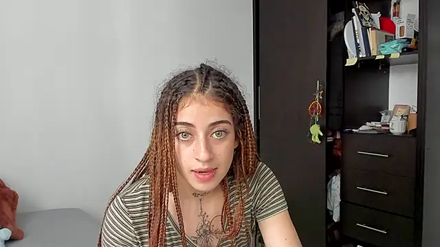 Snapshot of star_shooting8 chatting on September 10, 2025, 8:08 pm star shooting8 online show from September 10, 2025, 8:08 pm