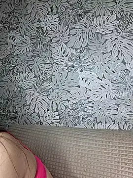 Olivia OliV online show from April 21, 2026, 1:18 am