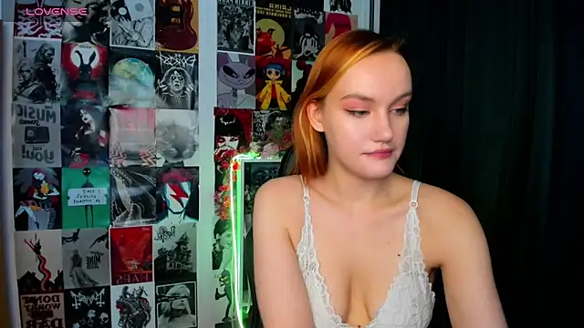 Snapshot of Ida_FaneStain chatting on October 25, 2025, 2:22 am Ida FaneStain online show from October 25, 2025, 2:22 am