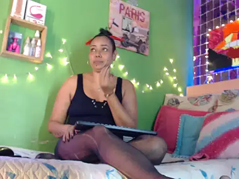 Snapshot of katherinnyazz chatting on January 8, 2026, 12:33 pm katherinnyazz online show from January 8, 2026, 12:33 pm