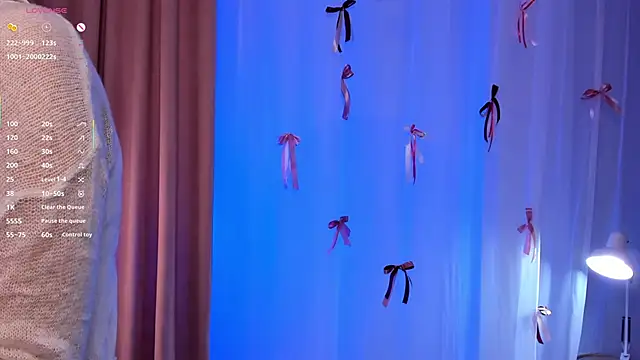 Nelly Kimm online show from April 5, 2026, 1:23 am