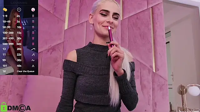 Snapshot of SelenaDaze chatting on October 24, 2025, 5:06 am SelenaDaze online show from October 24, 2025, 5:06 am